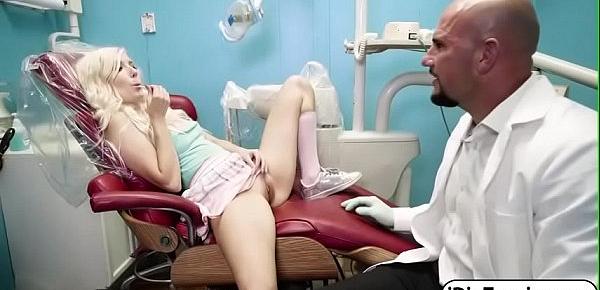  Teen Vera gives her dentist an oral show